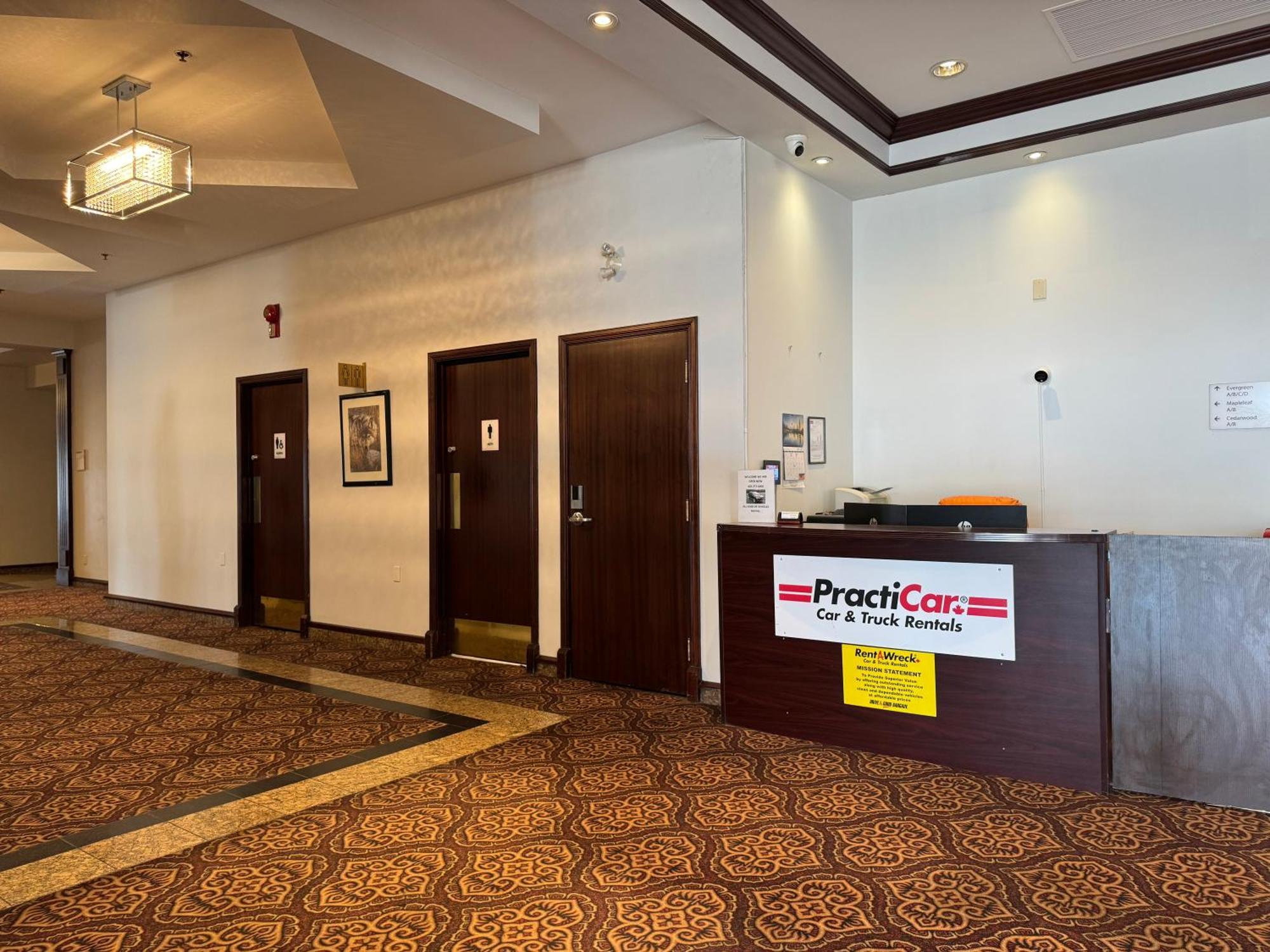 Divya Sutra Plaza And Conference Centre Calgary Airport Otel Dış mekan fotoğraf