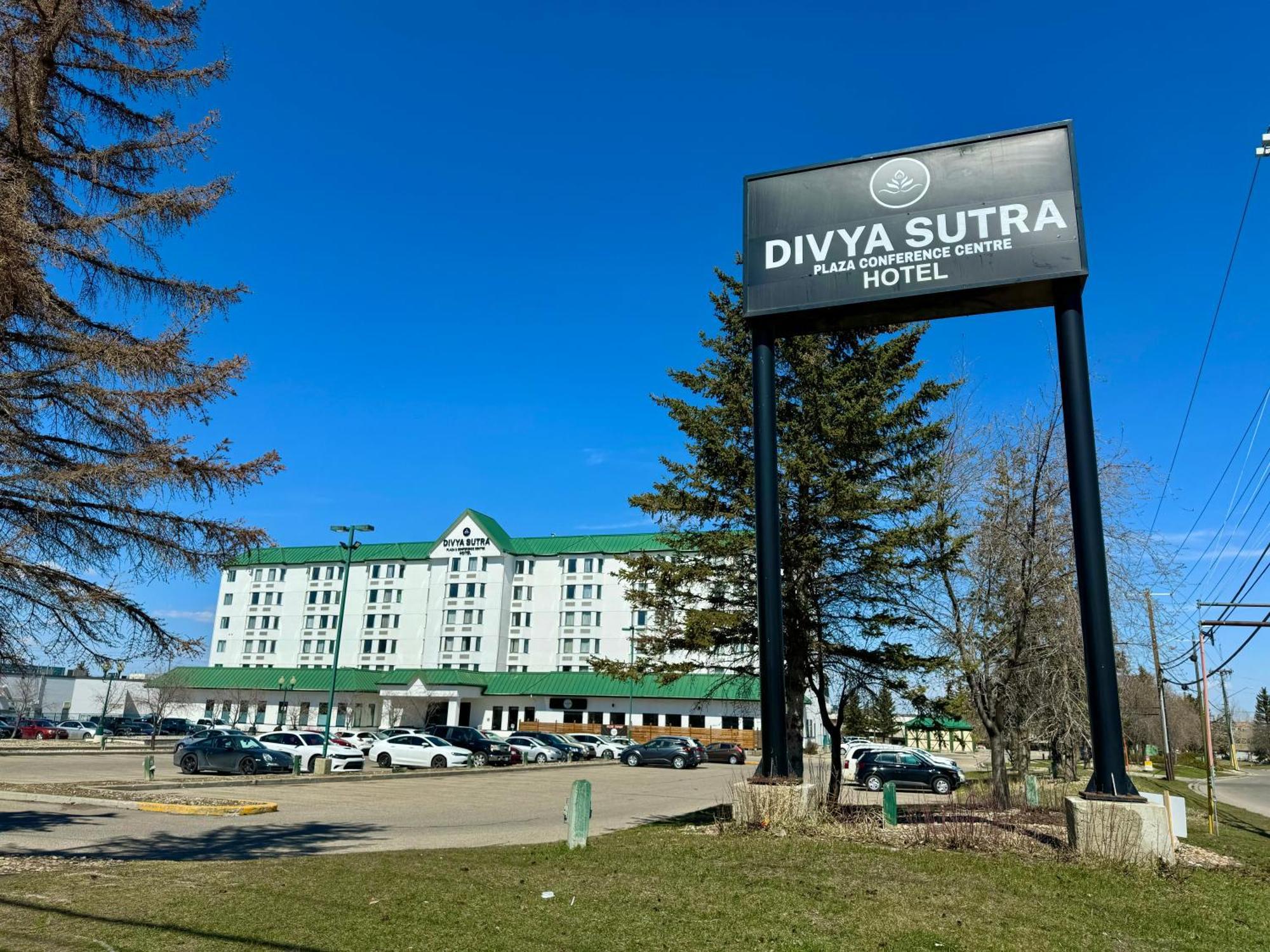 Divya Sutra Plaza And Conference Centre Calgary Airport Otel Dış mekan fotoğraf