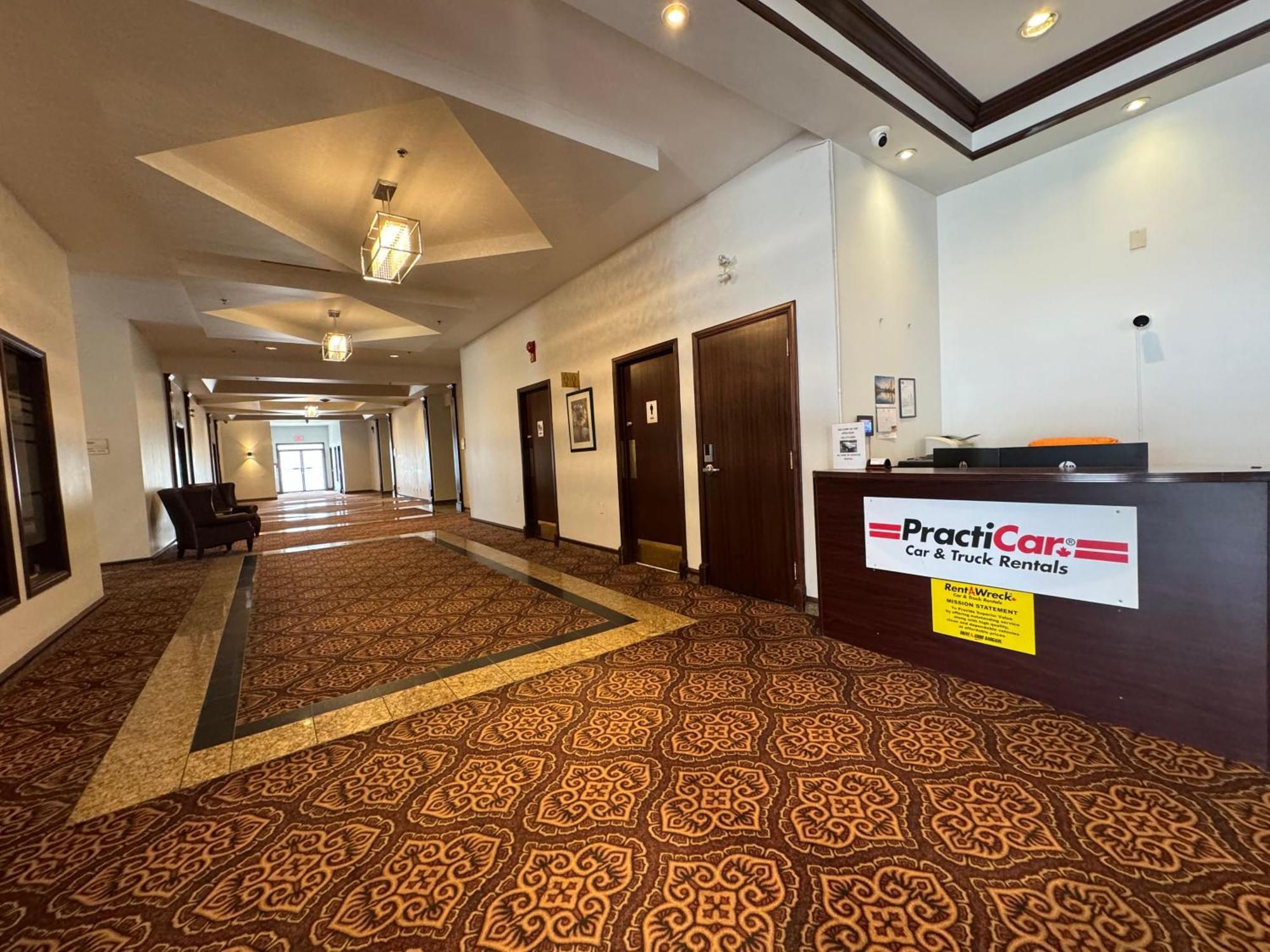 Divya Sutra Plaza And Conference Centre Calgary Airport Otel Dış mekan fotoğraf