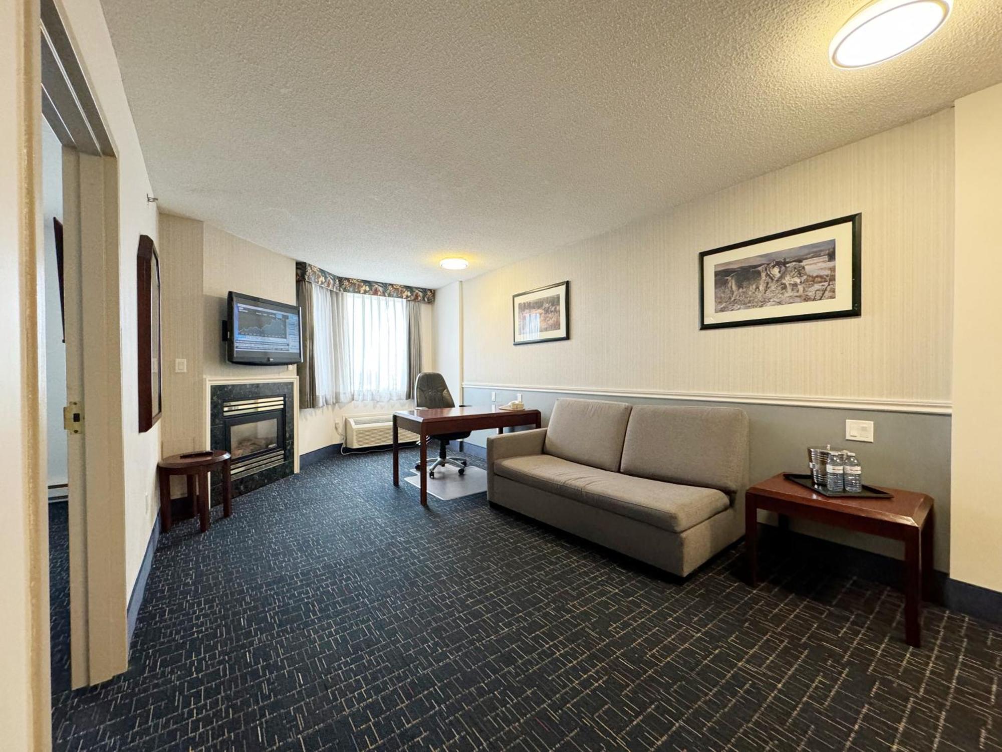 Divya Sutra Plaza And Conference Centre Calgary Airport Otel Dış mekan fotoğraf