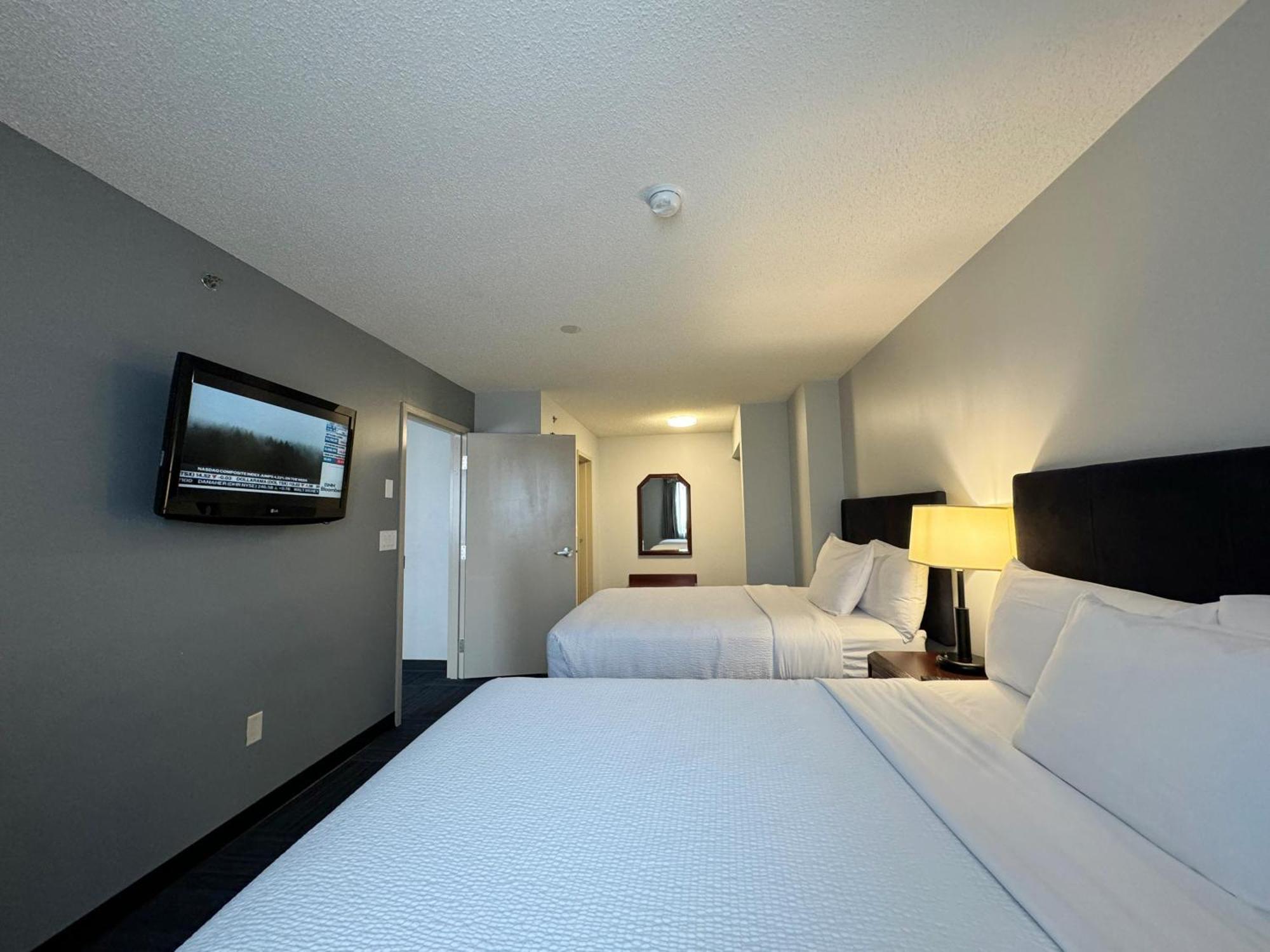 Divya Sutra Plaza And Conference Centre Calgary Airport Otel Dış mekan fotoğraf