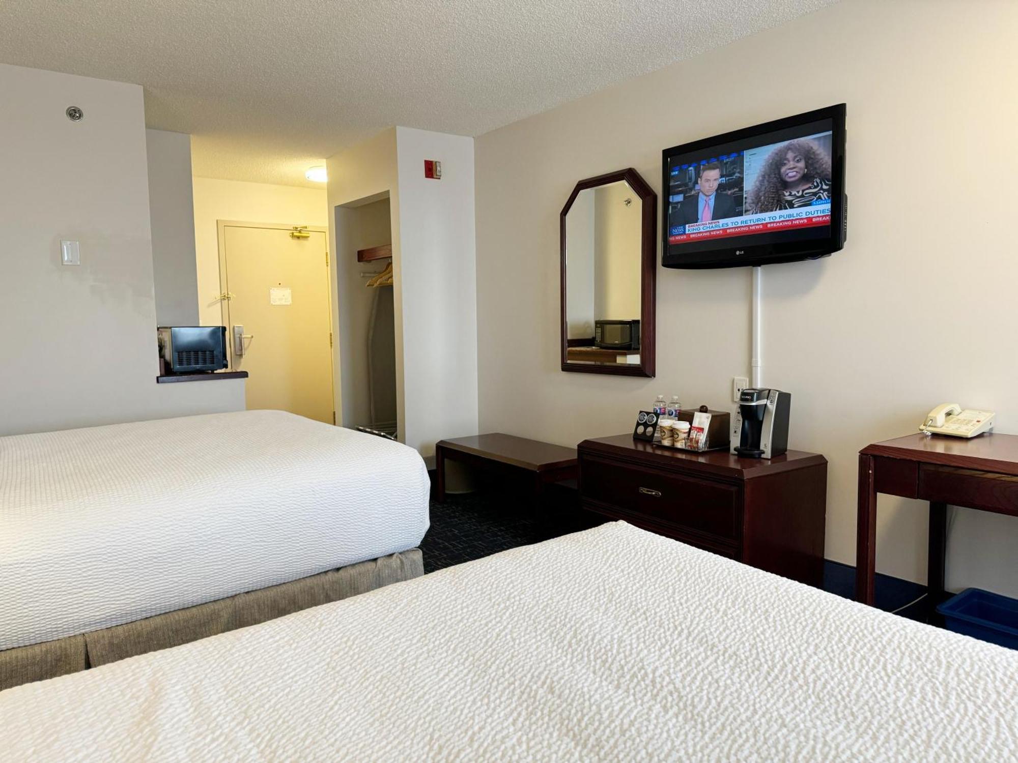 Divya Sutra Plaza And Conference Centre Calgary Airport Otel Dış mekan fotoğraf